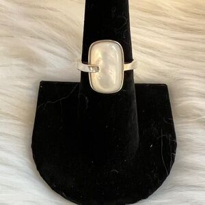 Mother of Pearl and 925 Sterling Silver Ring - Size 7